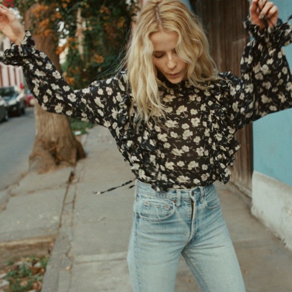 Doen Luca Top in Black Anemone Floral Size Small